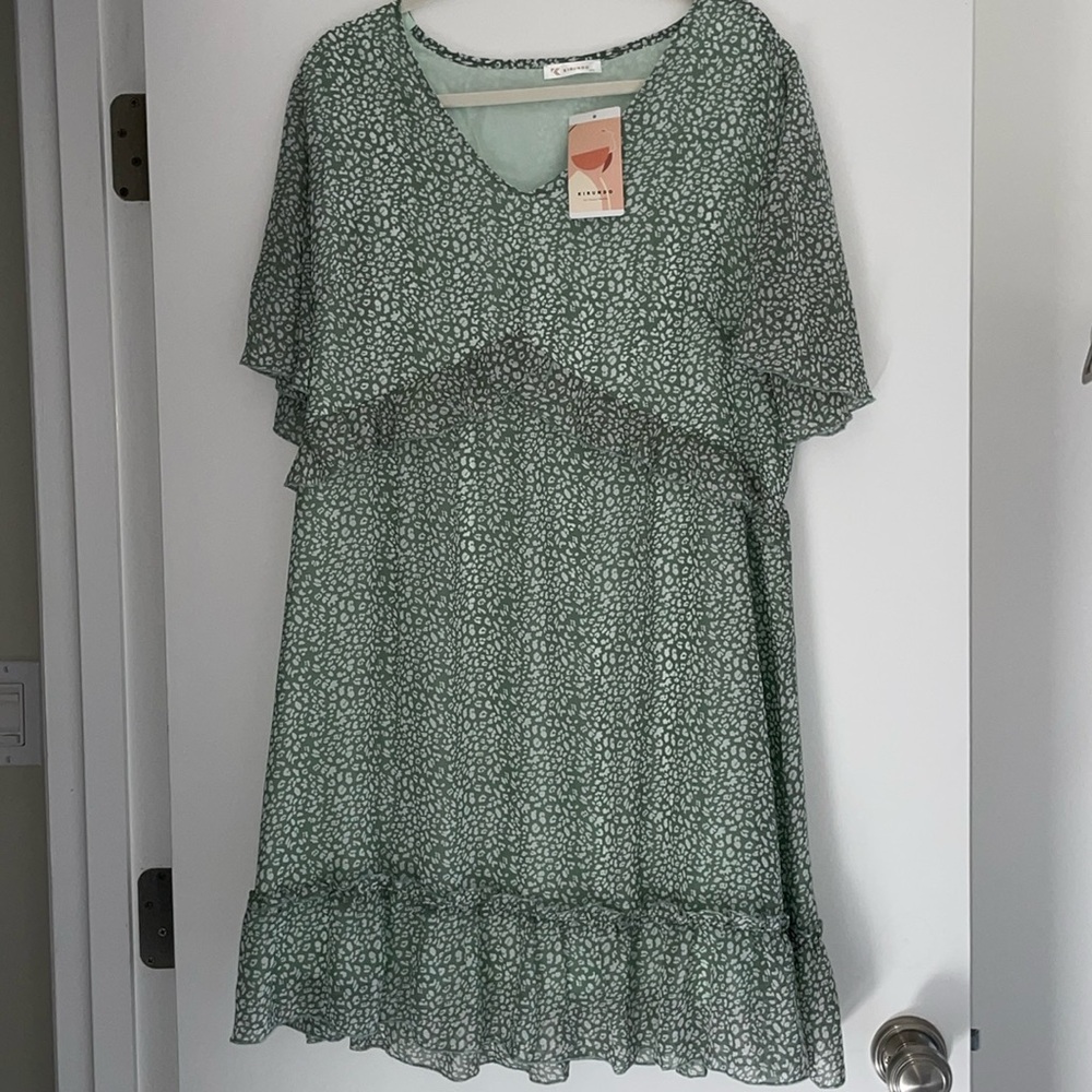 Elegant Green Floral Dress